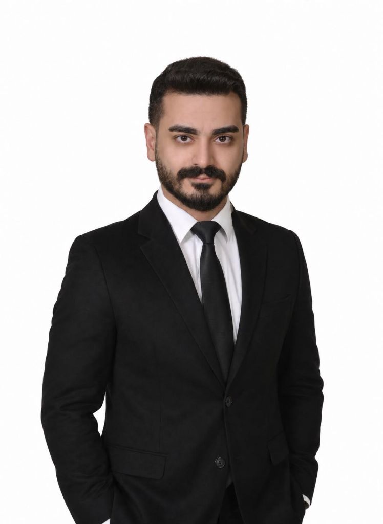 Hüseyin Ayas, Broker / Owner